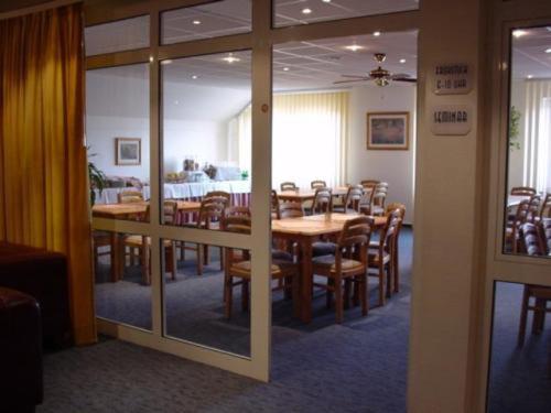 Neustaedter Hof Hotel Garni 노이슈타트암루벤베르크 외부 사진