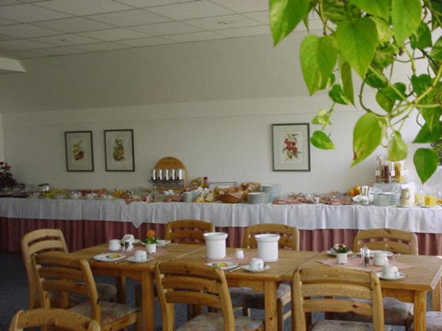 Neustaedter Hof Hotel Garni 노이슈타트암루벤베르크 외부 사진
