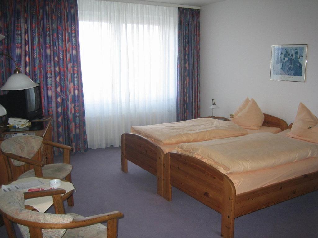 Neustaedter Hof Hotel Garni 노이슈타트암루벤베르크 외부 사진